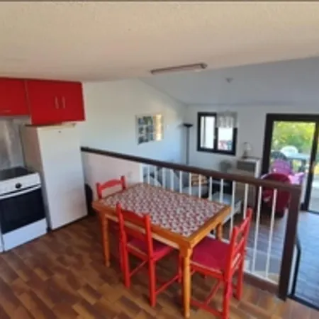 Bright House In For 6 People