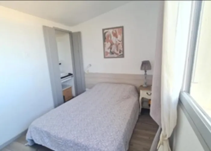 Semesterbostad Bright House In For 6 People